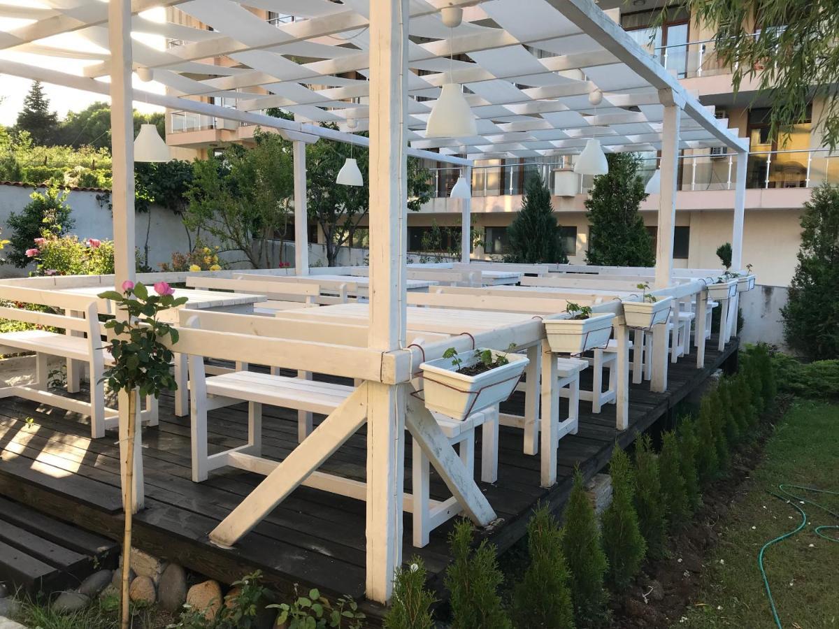 Family Hotel Akra TTchernomorets Extérieur photo