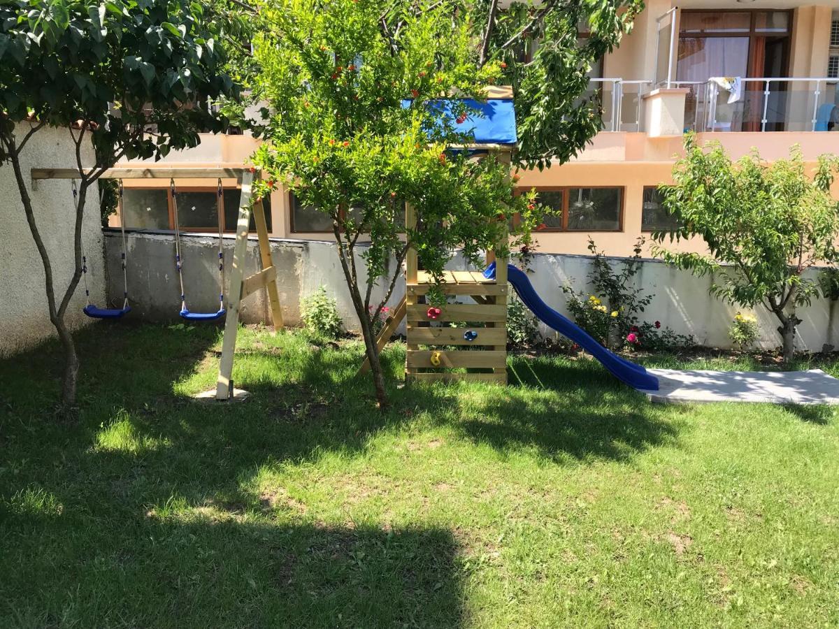 Family Hotel Akra TTchernomorets Extérieur photo