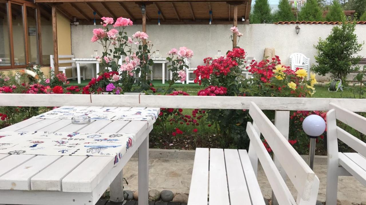 Family Hotel Akra TTchernomorets Extérieur photo